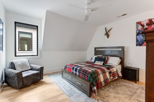 Building Photo - 3733 Estes Rd