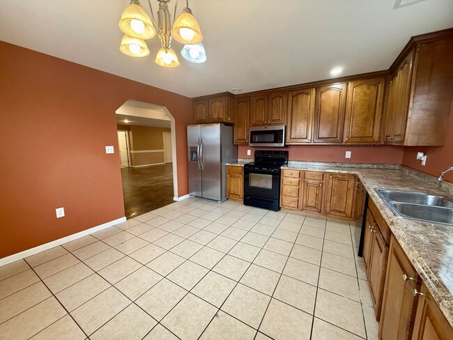 Building Photo - 3 Bedroom/2 Bathroom Home in Paragould AR - $1,350/month