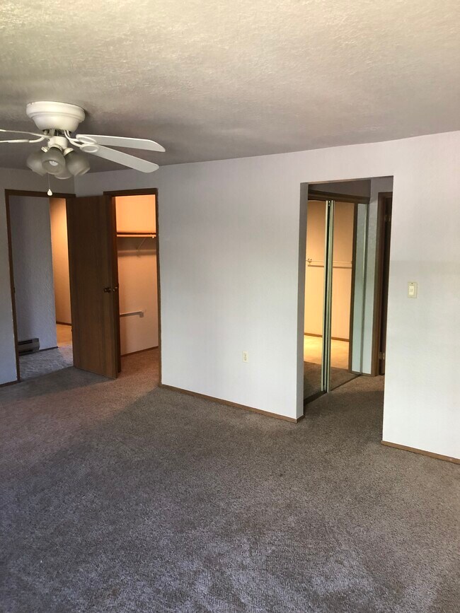 Building Photo - 1725 W Sunn Fjord Ln