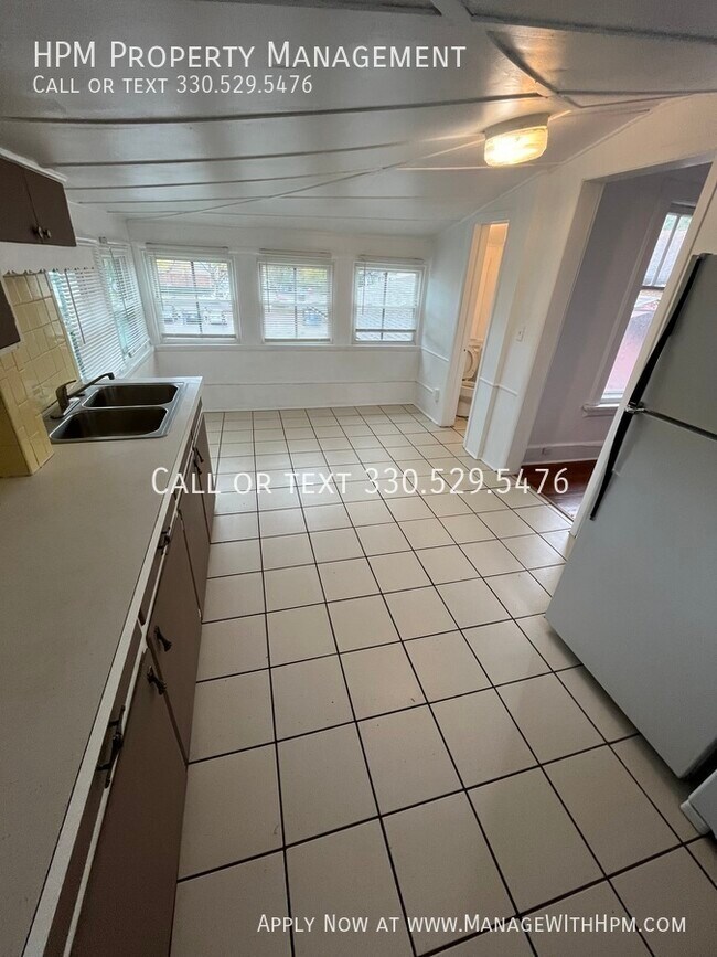 Building Photo - 15 S Highland Ave