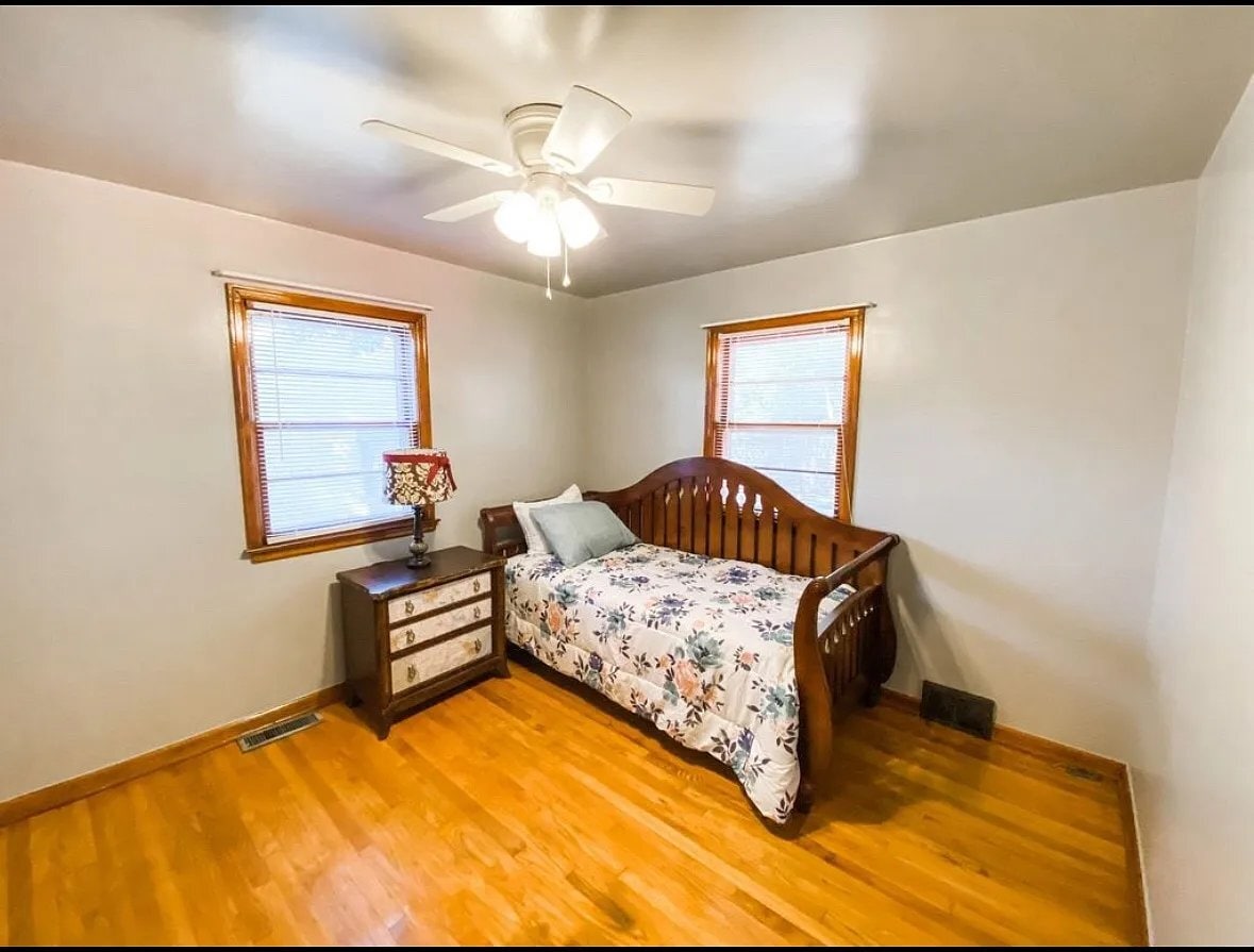 Building Photo - 713 Vest Dr