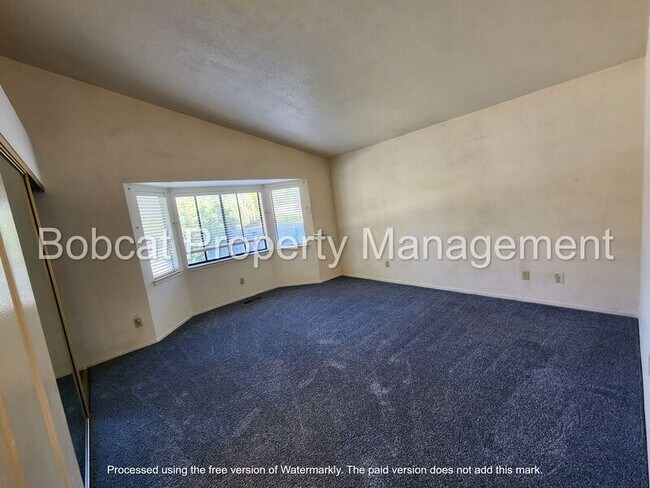 Building Photo - 1740 Cedarwood Dr