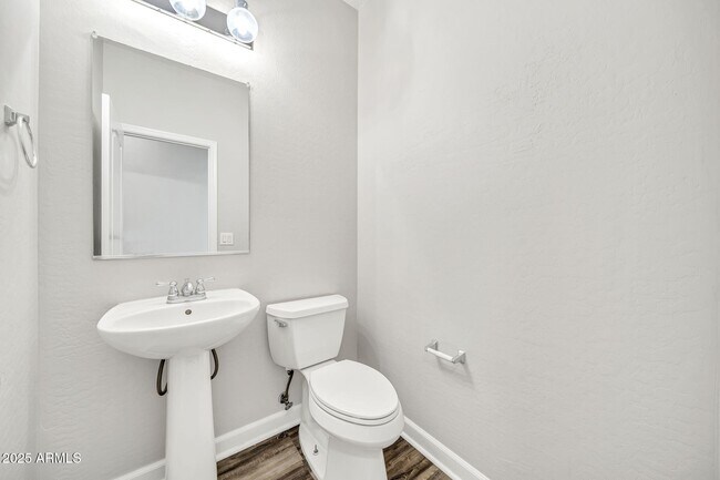 Building Photo - 7859 W Redbird Rd