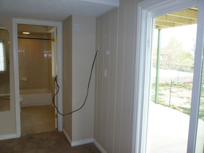 Building Photo - Parker Home in The Pinery!!