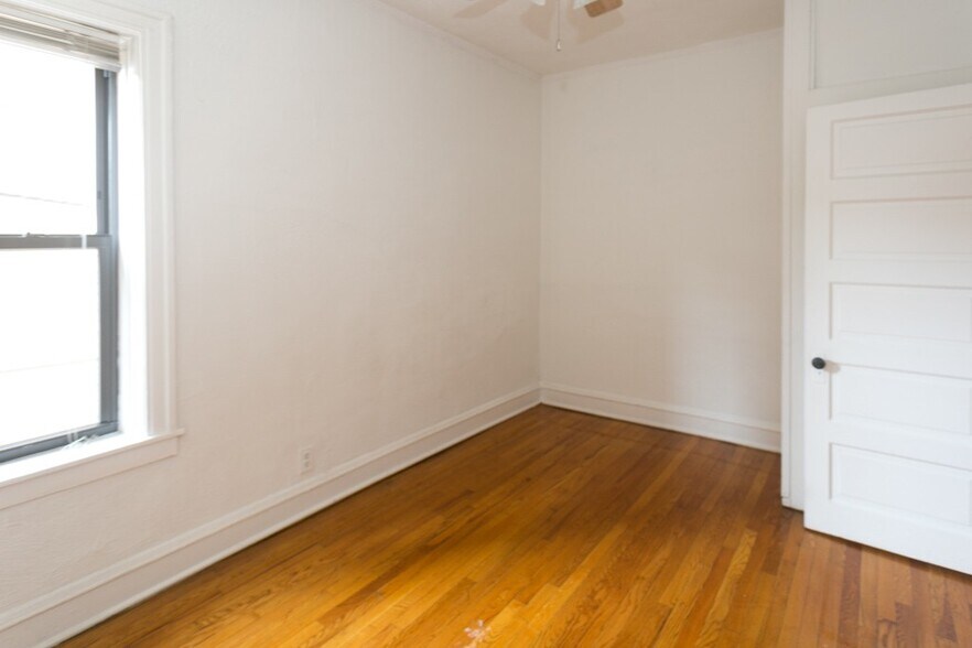 Building Photo - 630 W Stratford Pl