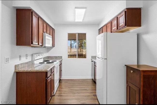 Building Photo - 4450 Sandy River Dr