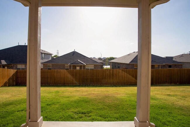 Building Photo - 1612 Fairhaven Gtwy