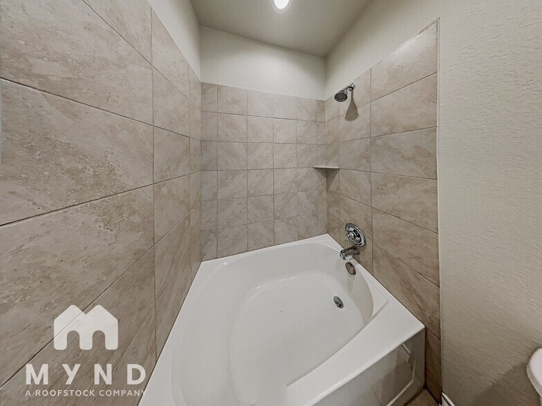 Building Photo - 1640 W Broade St