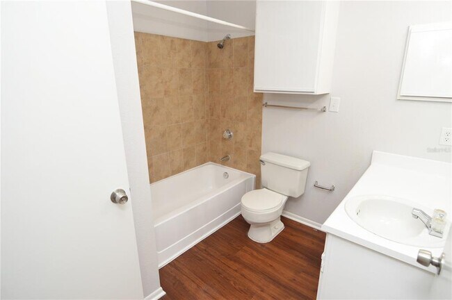 Building Photo - 8630 Mallard Reserve Dr