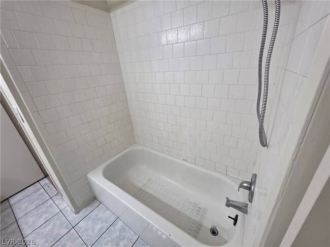 Building Photo - 241 Misty Isle Ln