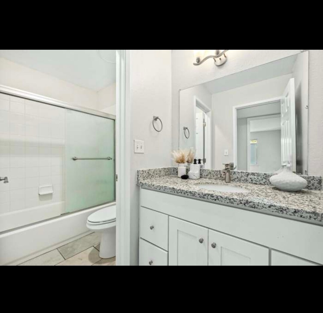 Building Photo - 310 Tradewinds Dr