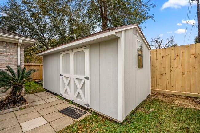 Building Photo - 2923 Goldspring Ln
