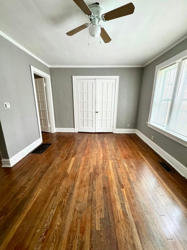 Building Photo - 4223 Ellenwood Ave