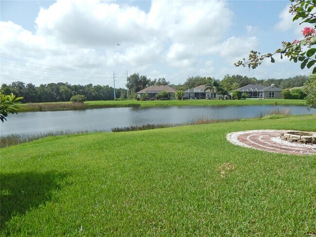 Building Photo - 6367 Bridgecrest Dr