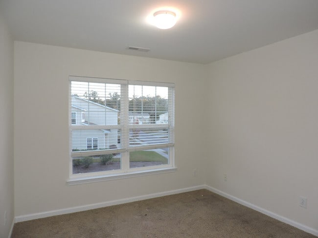 Building Photo - Grand Oaks Preserve