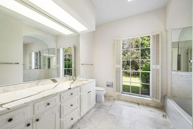 Building Photo - 157 Wells Rd