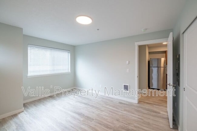 Building Photo - 13001 S Crompton Lane