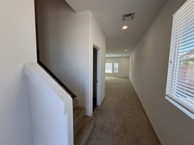 Building Photo - 7869 Tyrell Peaks St