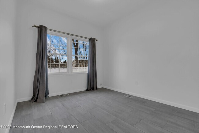 Building Photo - 65 Fulton Ave