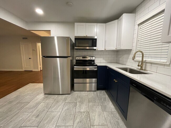 Building Photo - 1201 Norwood Rd