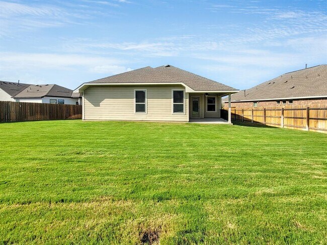 Building Photo - 610 Hereford Lp