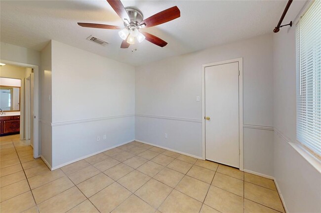 Building Photo - 4838 Ingleside Ct