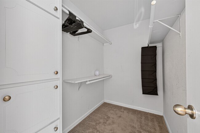 Building Photo - 4064 Belle Park Dr