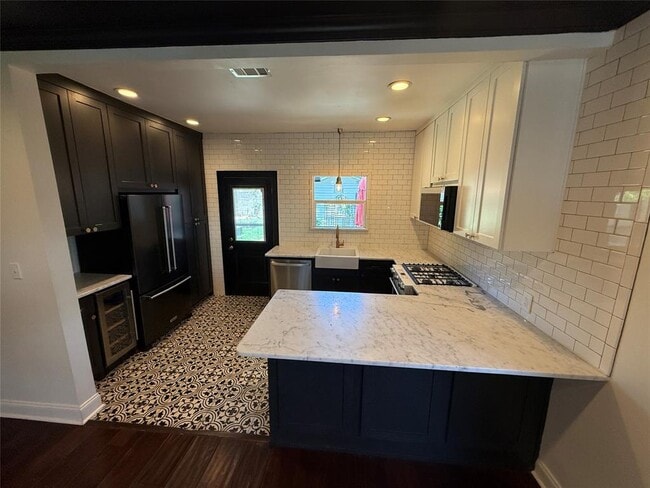 Building Photo - 4606 Depew Ave