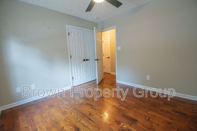 Building Photo - 3685 Pioneer Dr