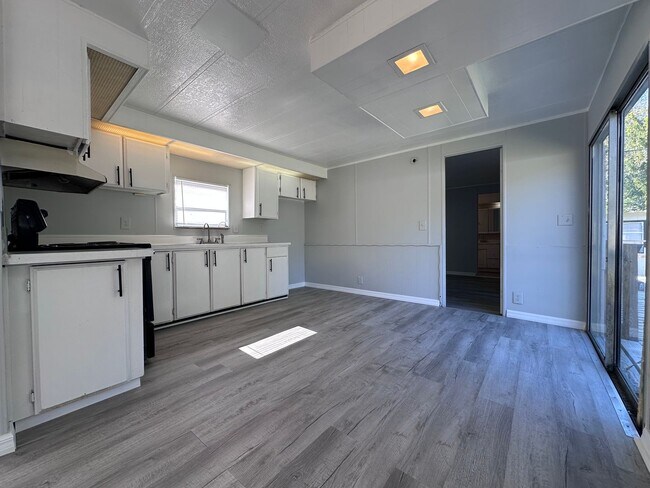 Building Photo - **RENT TO OWN** 2 bed / 2 bath - Mobile Ho...