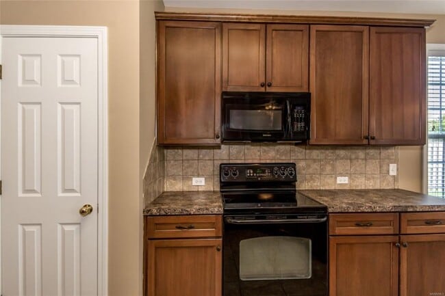 Building Photo - 9625 Helmsley Cir