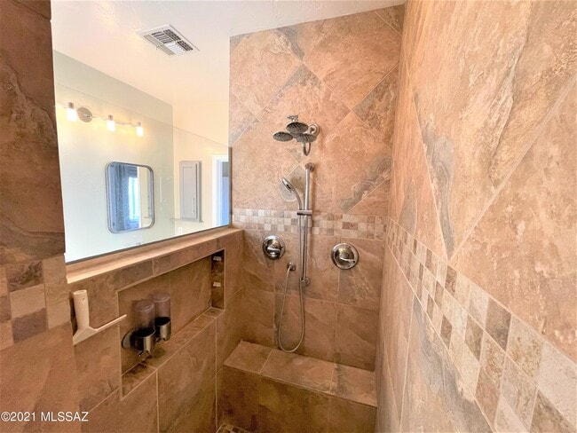 Building Photo - 5579 W Dove Loft Dr