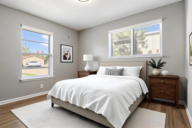 Building Photo - 2405 Parker Cir