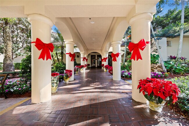 Building Photo - 1715 Whitehall Dr