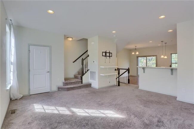 Building Photo - 126 Arbor Trail Dr