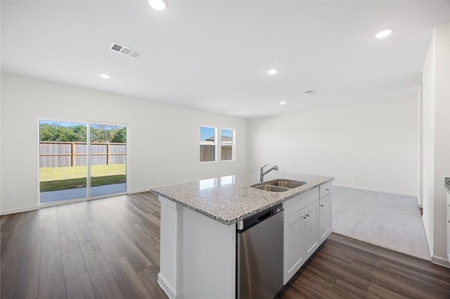 Building Photo - 8215 Vacek Xing Wy