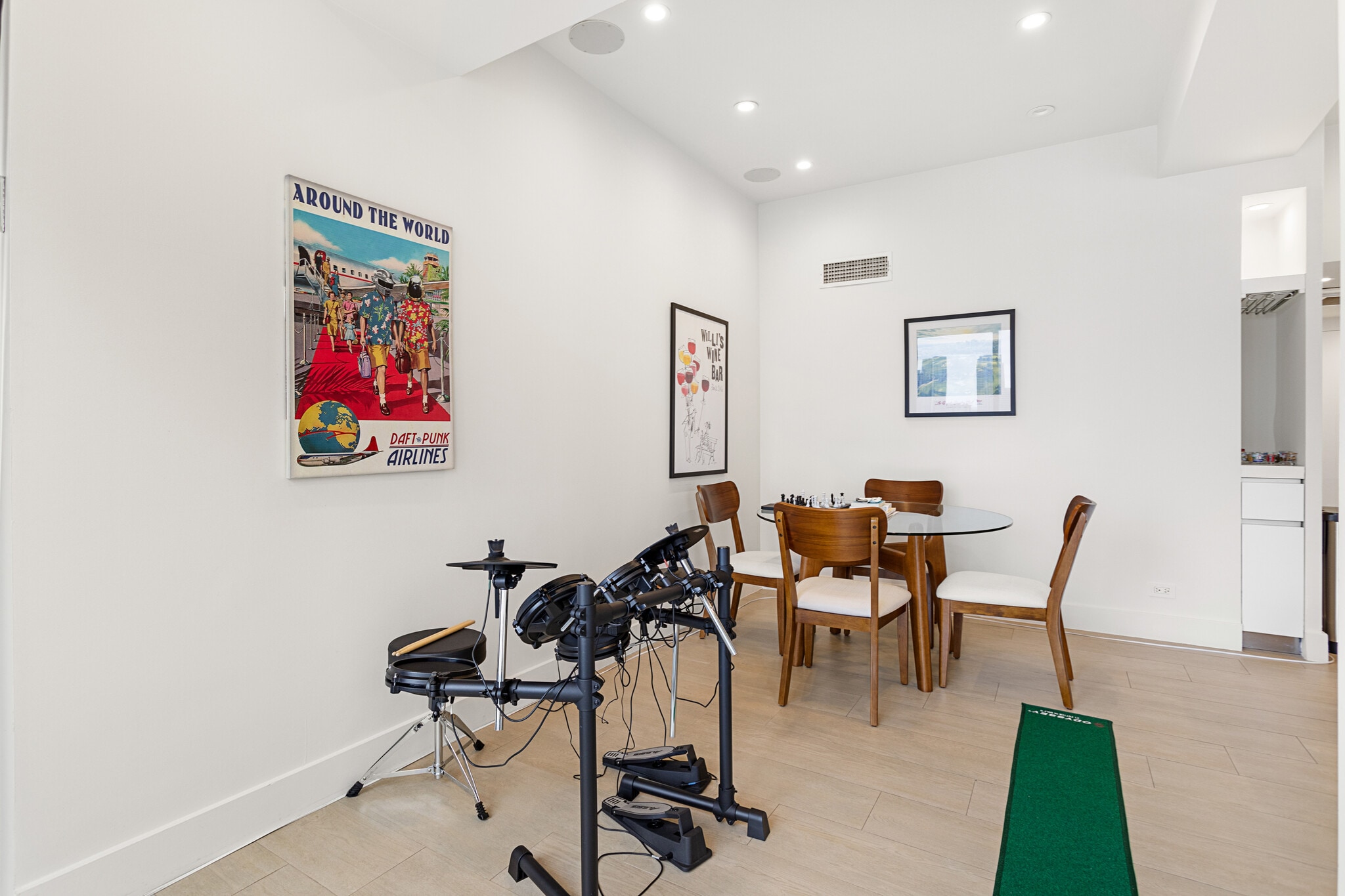 Building Photo - 10501 Wilshire Blvd