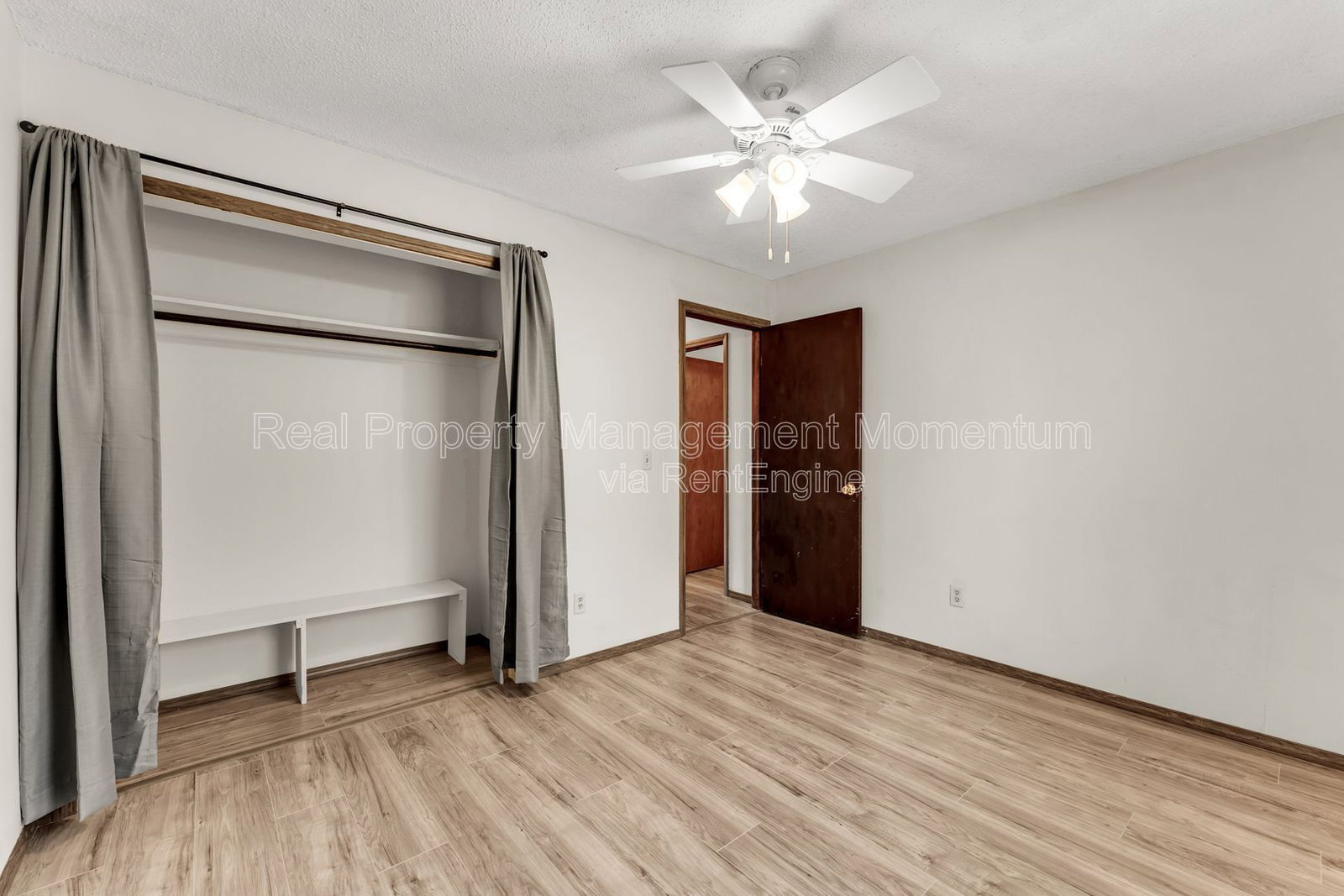 Building Photo - 716 E Locust St