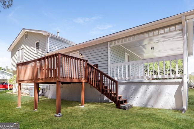 Building Photo - 1401 Timbercrest Dr