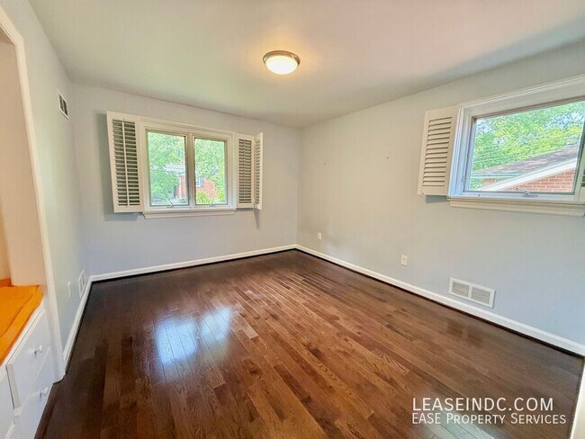 Building Photo - 4439 Springdale St NW