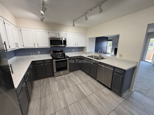 Building Photo - 1033 Wilton Royal Dr