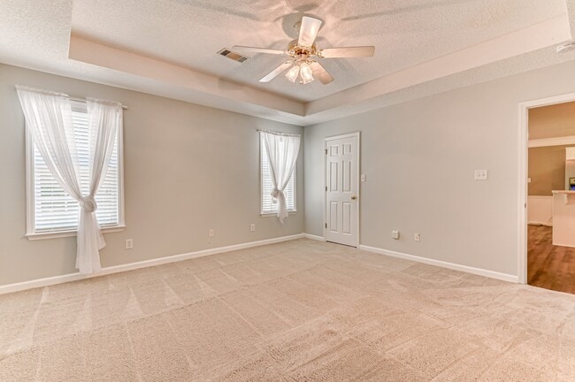 Building Photo - 490 Connemara Trail