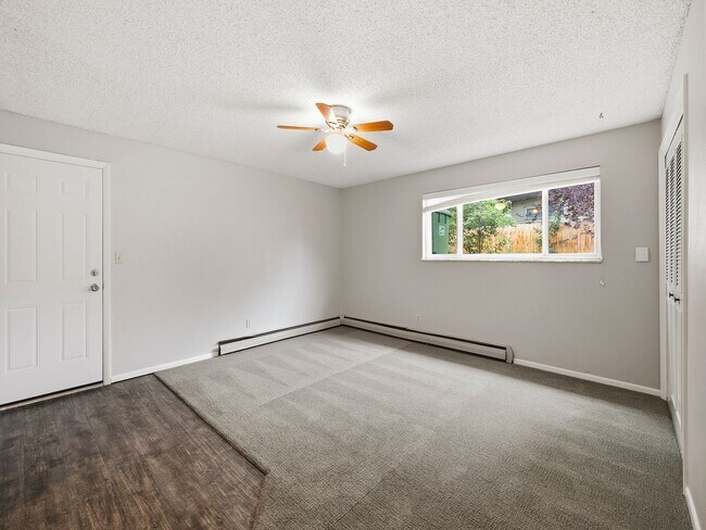 Building Photo - 1428 W 25th St