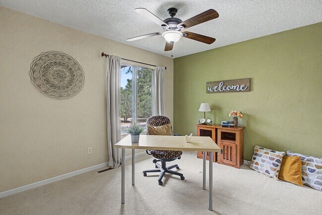 Building Photo - Peaceful Ranch Retreat with 4 Spacious Bedrooms!!