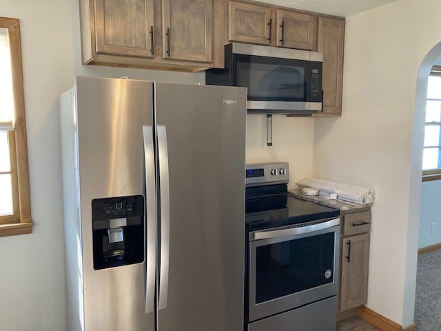 Building Photo - 922 E 3rd St