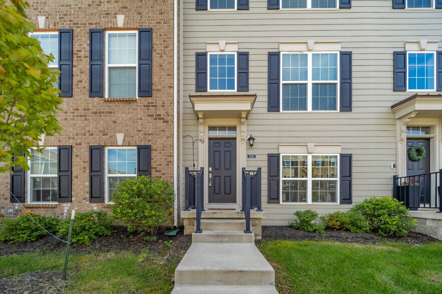 Building Photo - 3539 Brampton Ln