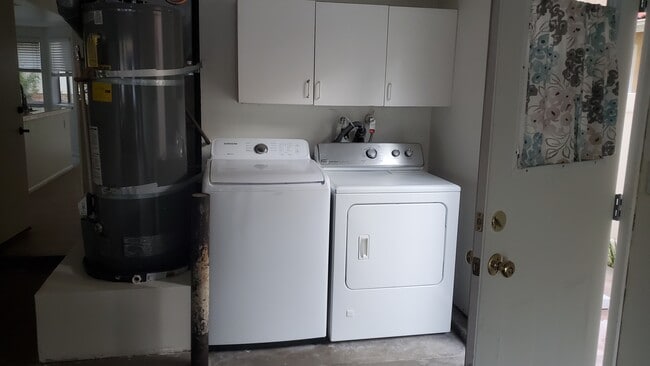 Building Photo - 26721 Linnet Ct