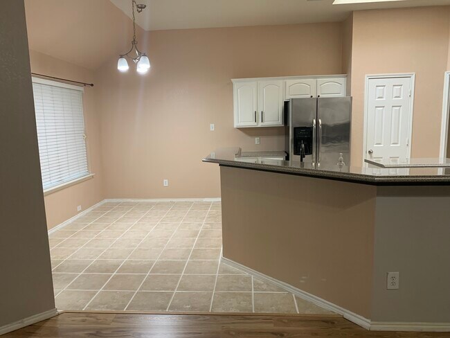 Building Photo - 2031 Trail Gln