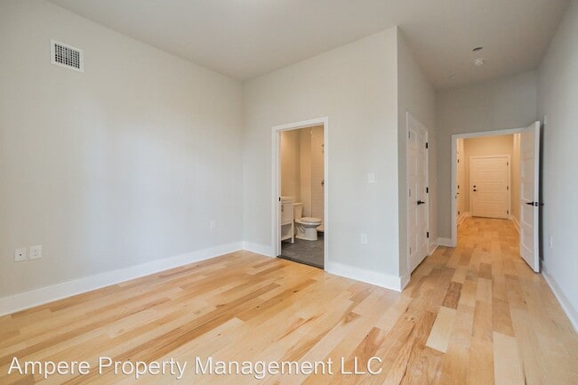 Building Photo - 5015 Warrington Ave