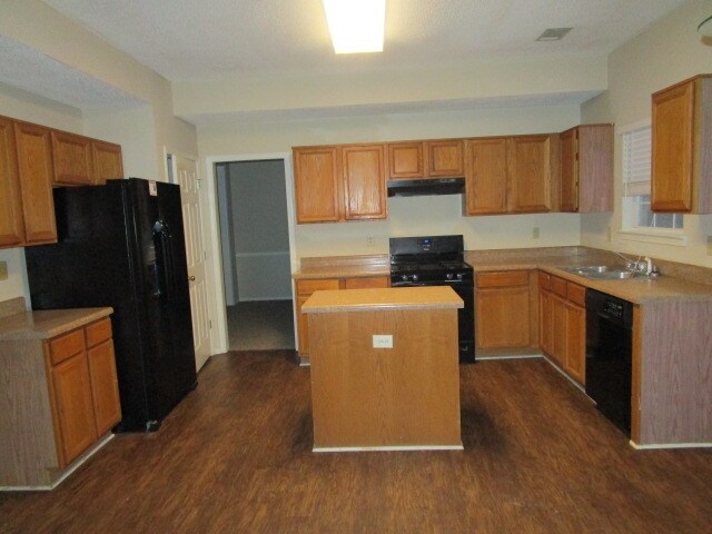 Building Photo - 1851 Green Oak Cir